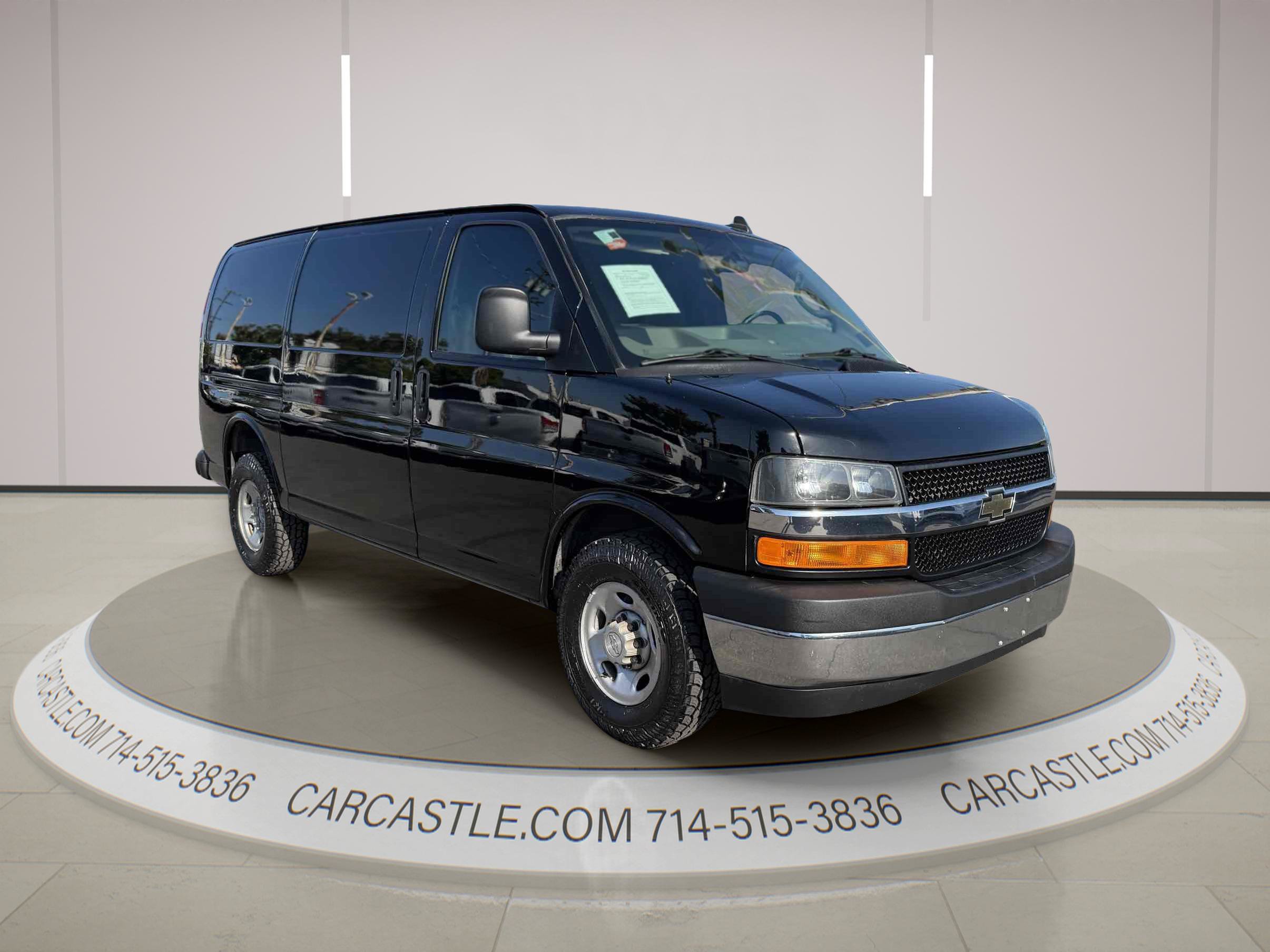 Used 2018 Chevrolet Express 2500 w/ Driver Convenience Package RWD image 8