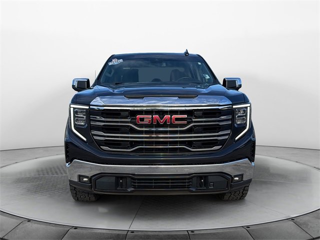 Used 2022 GMC Sierra 1500 SLT image 2