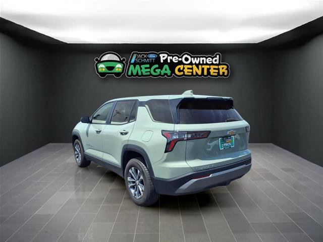 Used 2026 Chevrolet Equinox LT AWD/4WD image 4