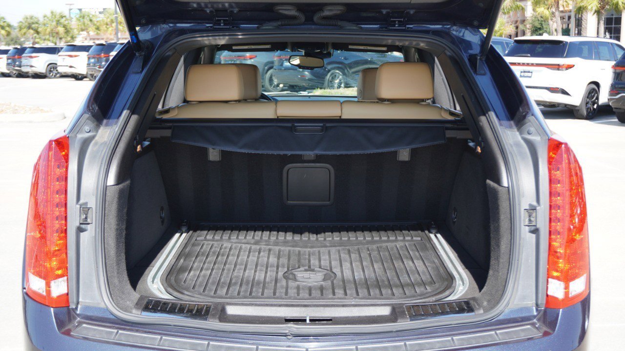 Used 2015 Cadillac SRX Luxury w/ Driver Awareness Package image 31