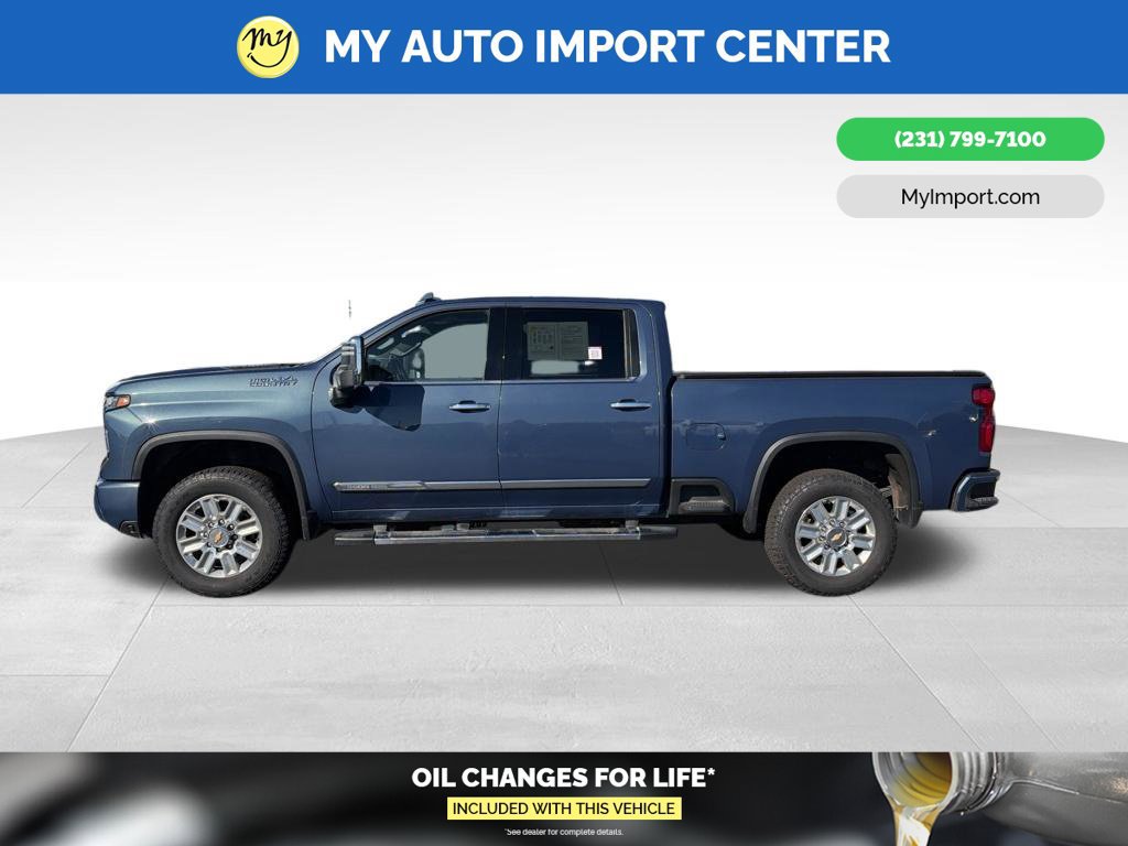 Used 2024 Chevrolet Silverado 3500 High Country w/ Technology Package AWD/4WD image 4