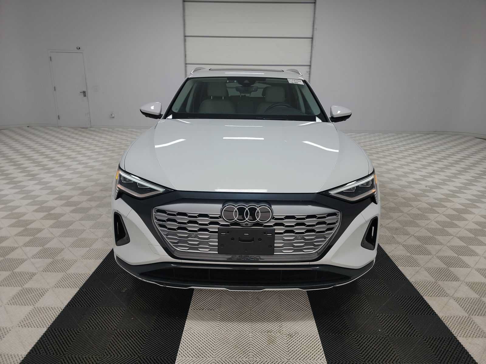 Used 2024 Audi Q8 e-tron Premium Plus w/ Premium Plus Package AWD/4WD image 8