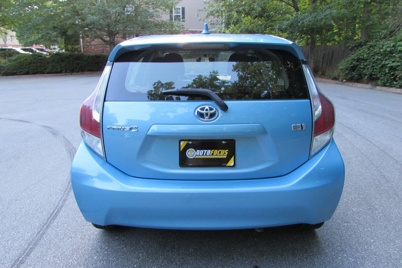 Used 2015 Toyota Prius C Two image 5