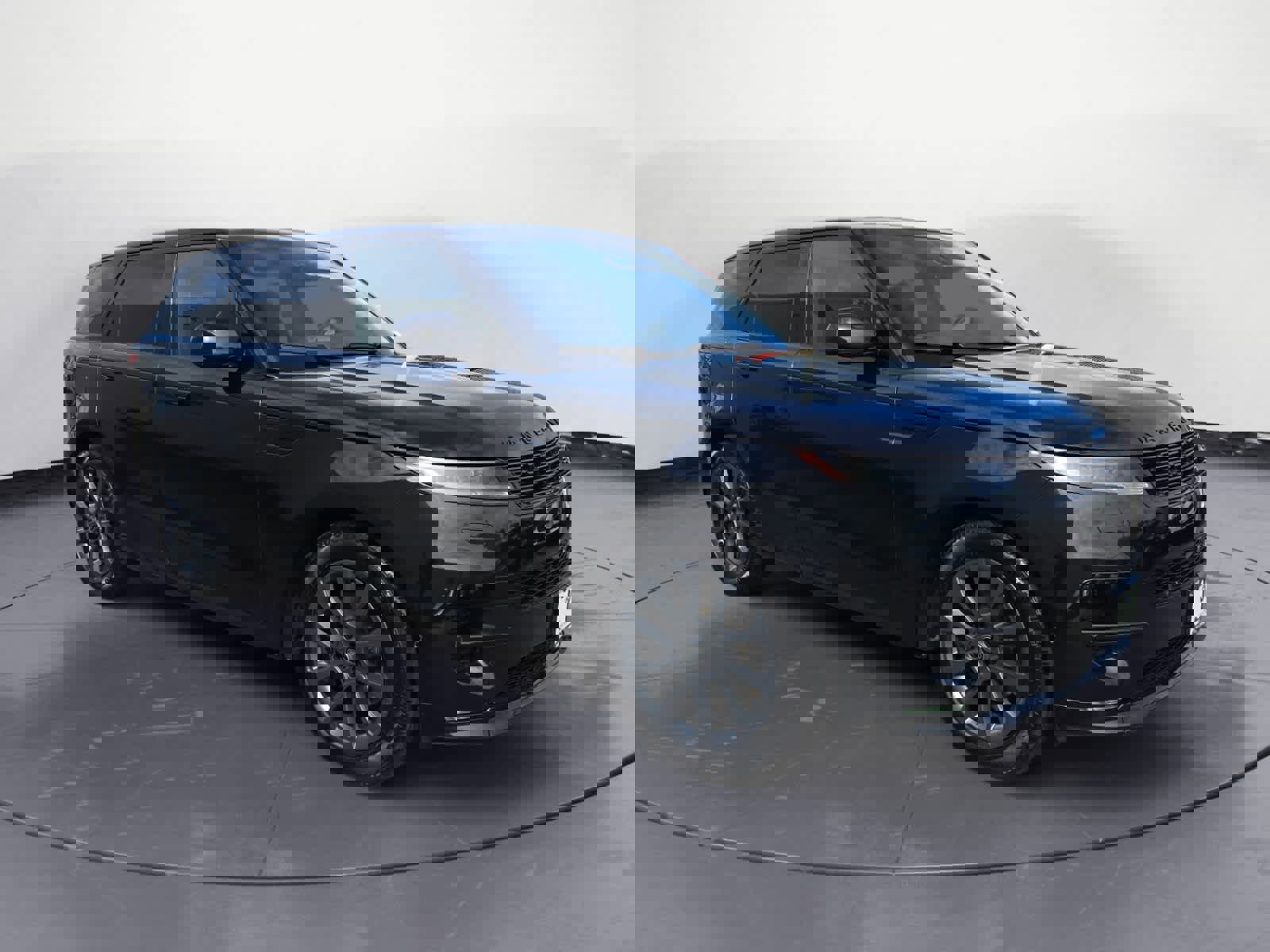 Used 2024 Land Rover Range Rover Sport Dynamic SE image 2