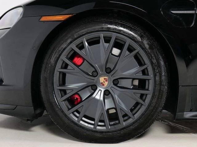 New 2026 Porsche Taycan GTS AWD/4WD image 35