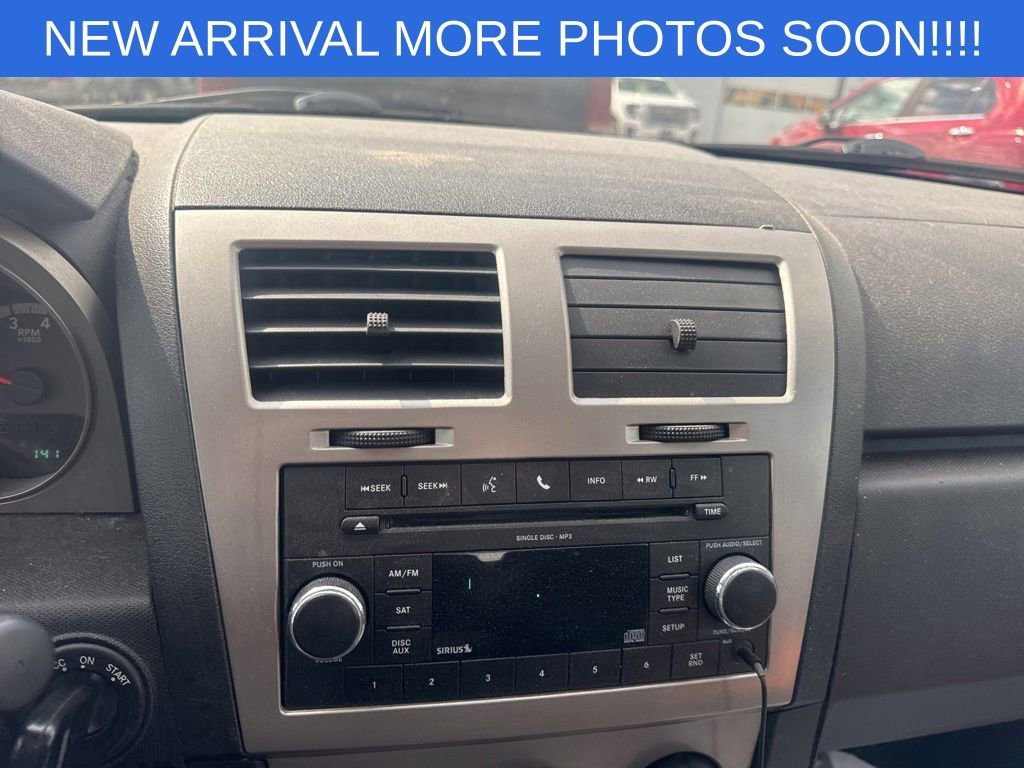 Used 2010 Dodge Avenger SXT FWD image 14