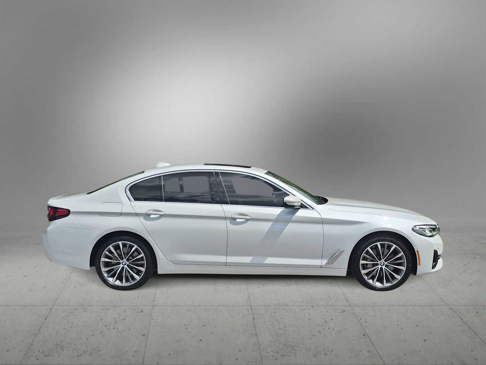 Used 2023 BMW 540i xDrive w/ Premium Package AWD/4WD image 9