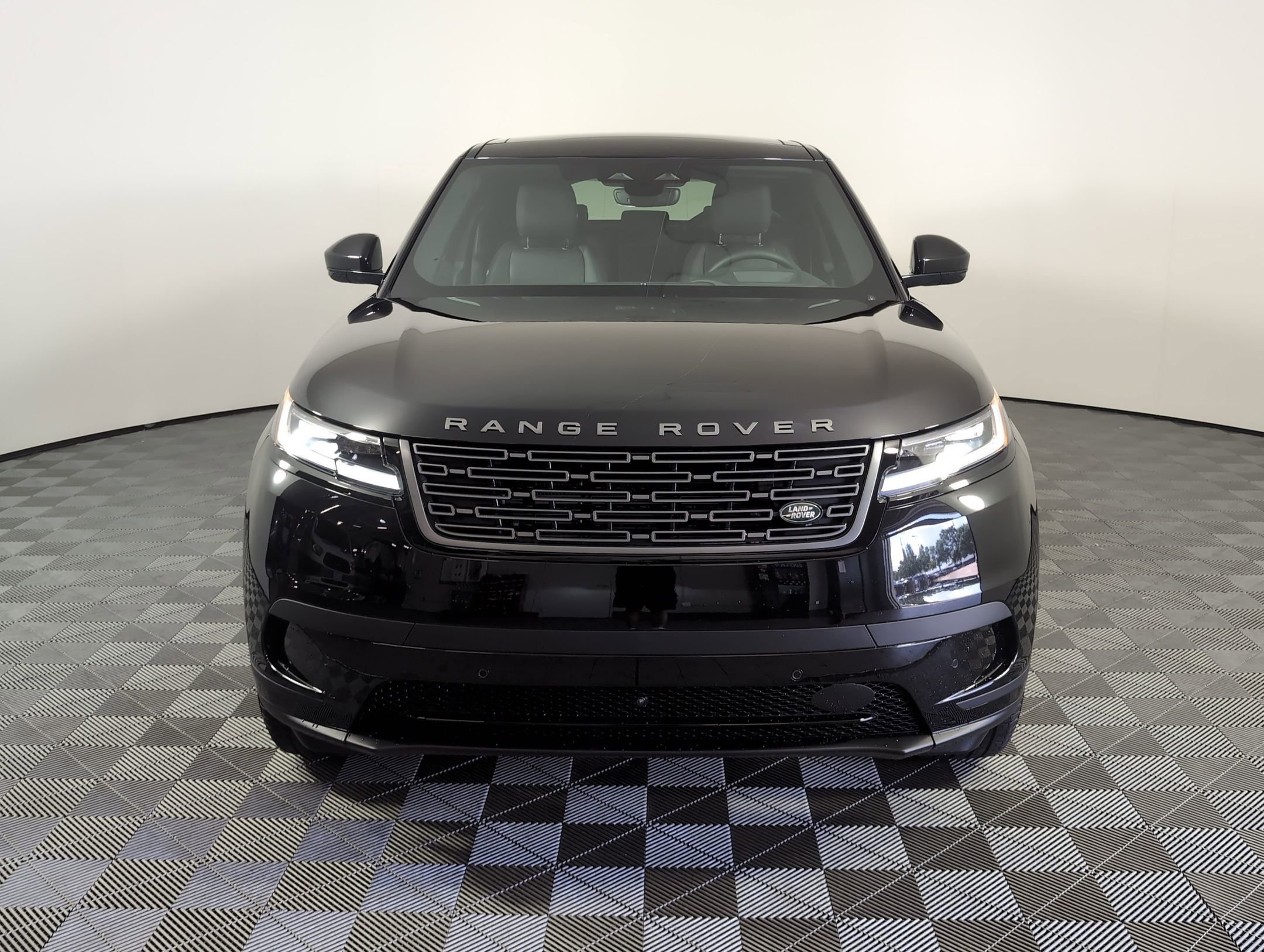 Used 2026 Land Rover Range Rover Velar S image 5