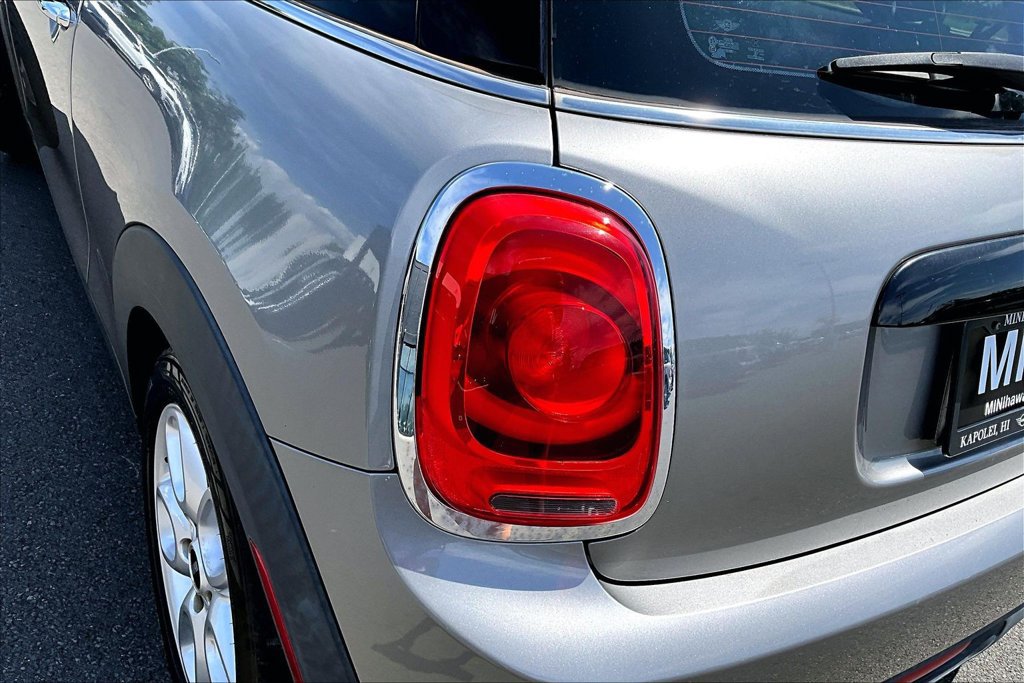 Used 2019 MINI Cooper 2-Door Hardtop w/ Signature Upholstery Package FWD image 24