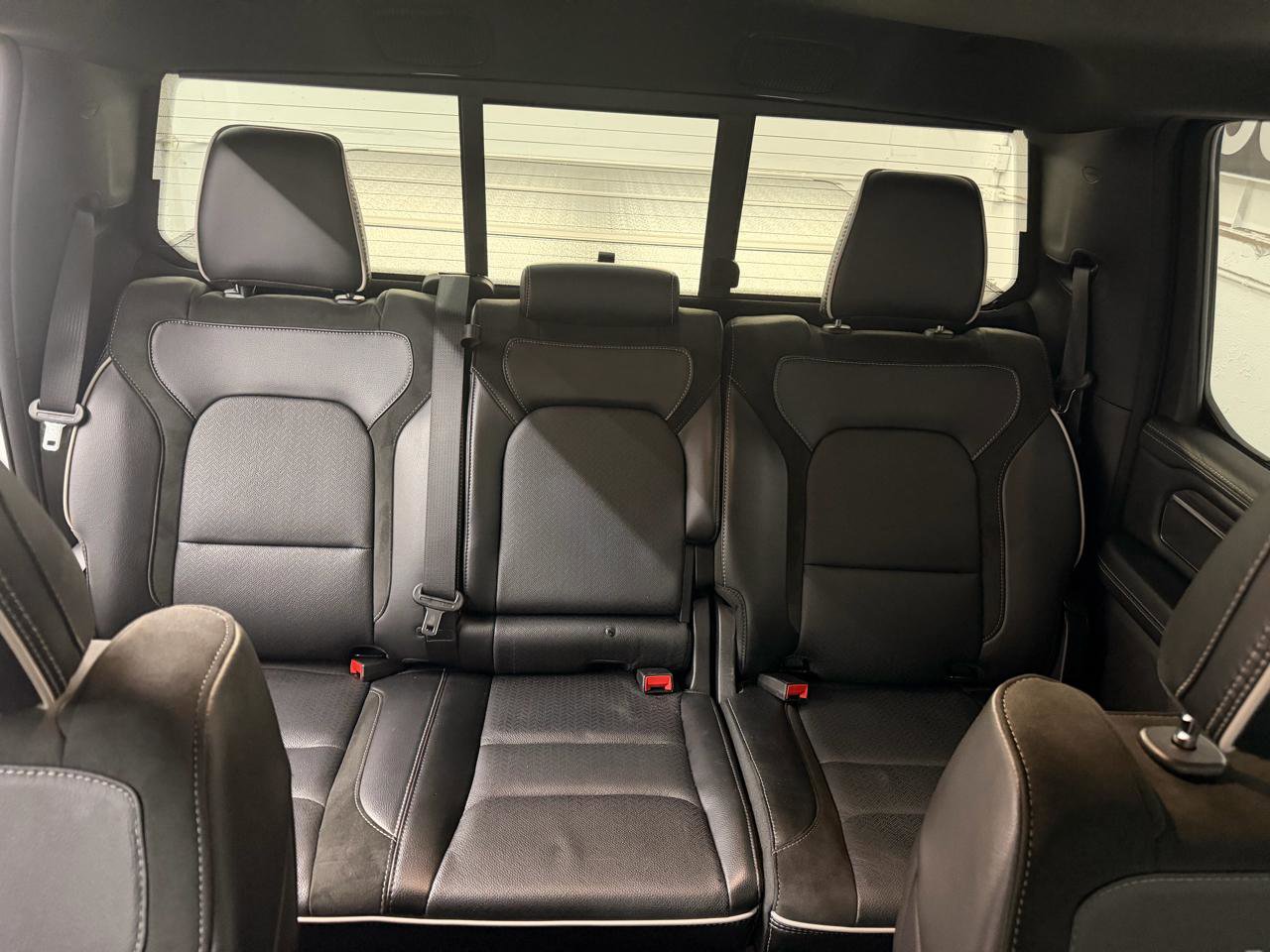 Used 2025 RAM 1500 Laramie AWD/4WD image 40