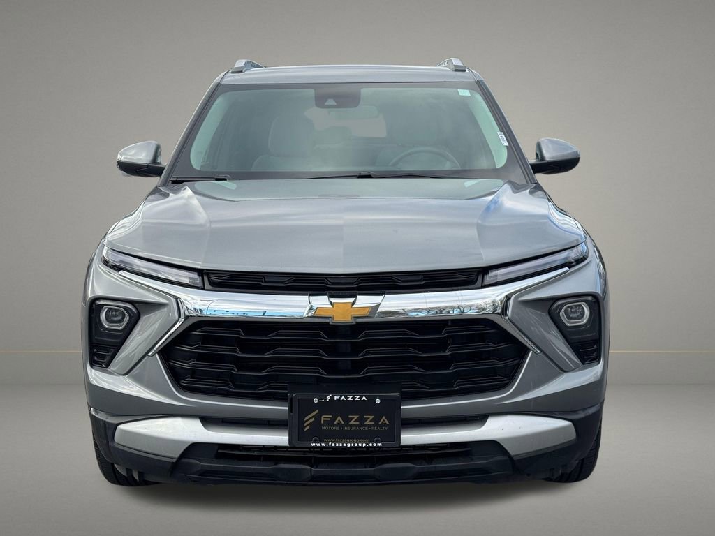 Used 2025 Chevrolet TrailBlazer LT AWD/4WD image 9