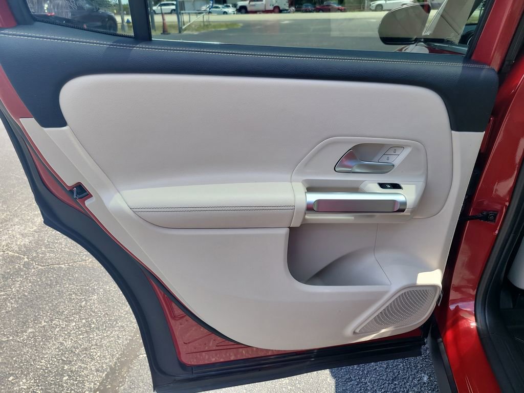 Used 2021 Mercedes-Benz GLB 250 image 9