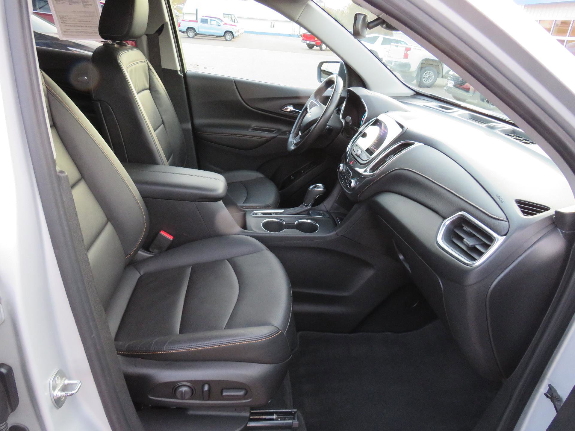 Used 2020 Chevrolet Equinox Premier image 12