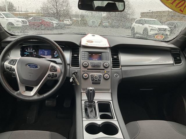 Used 2018 Ford Taurus SEL image 11