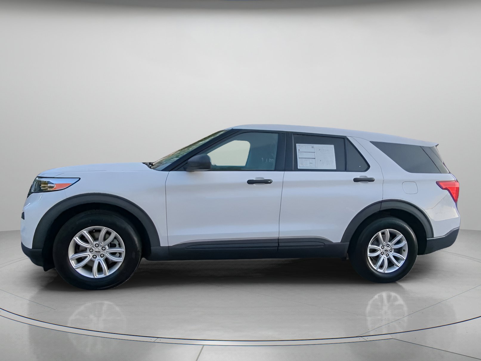 Certified 2021 Ford Explorer 2WD image 16