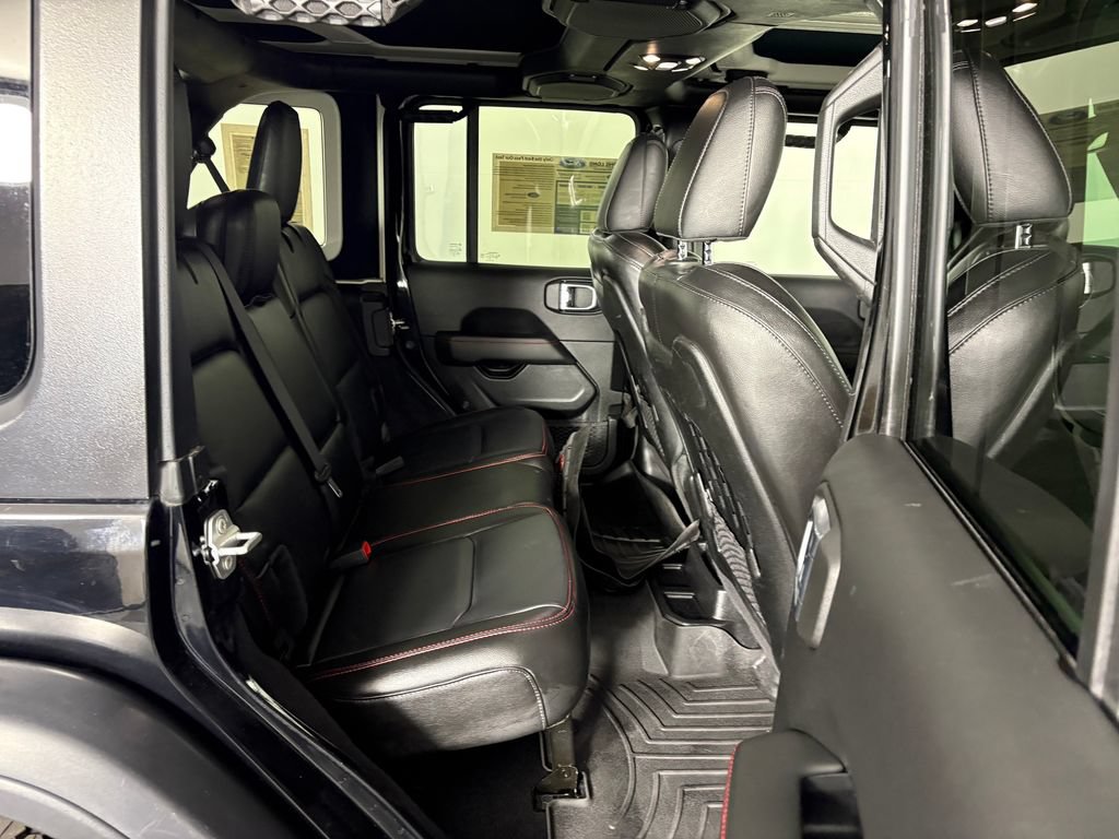 Used 2021 Jeep Wrangler Unlimited Rubicon AWD/4WD image 32