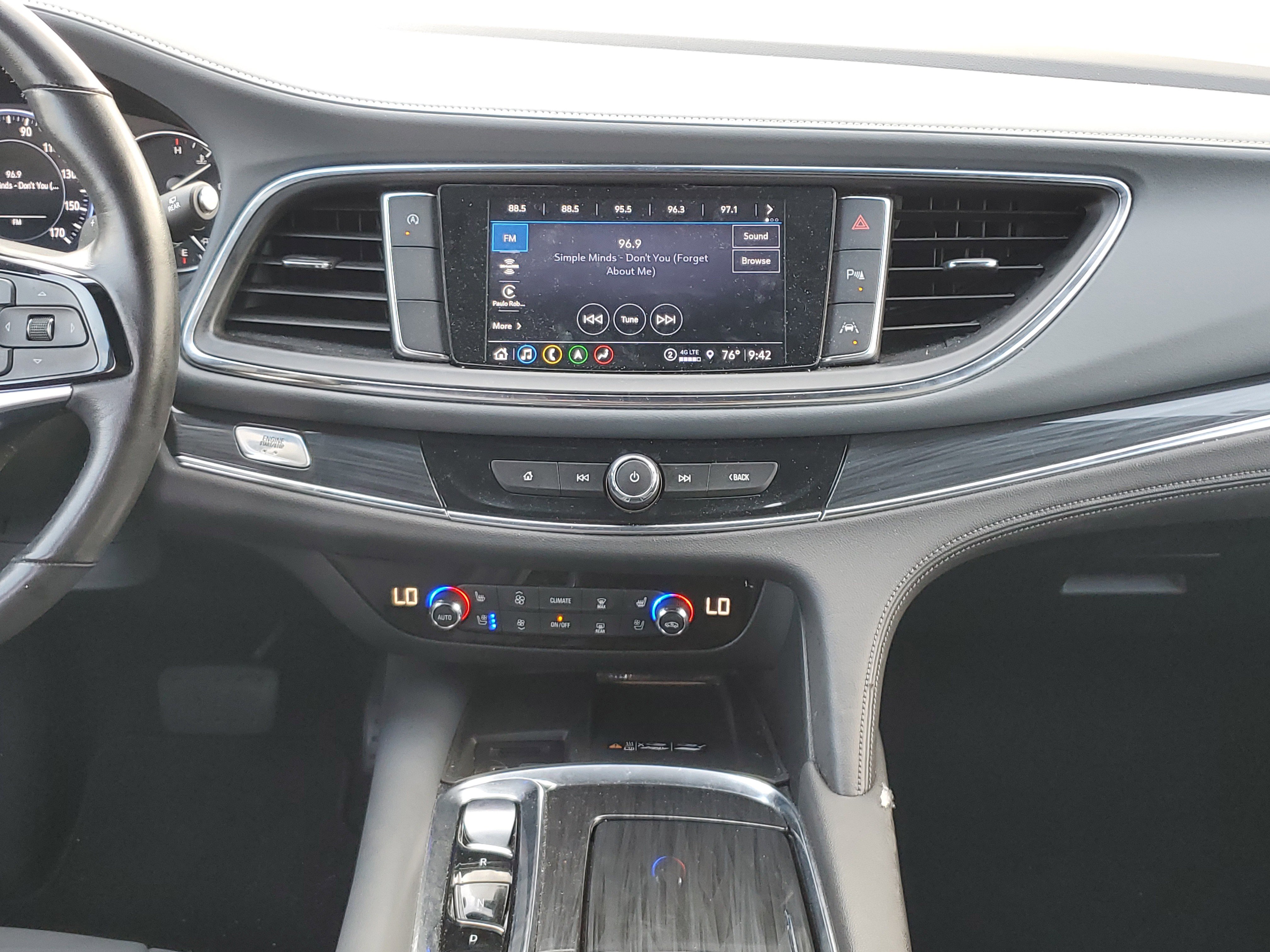 Used 2024 Buick Enclave Premium image 21