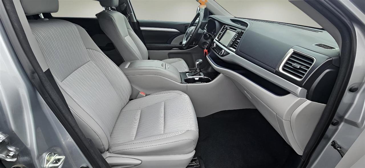 Used 2018 Toyota Highlander Plus image 23