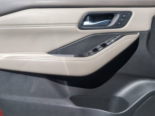 Used 2023 Nissan Rogue SL w/ SL Premium Package image 23