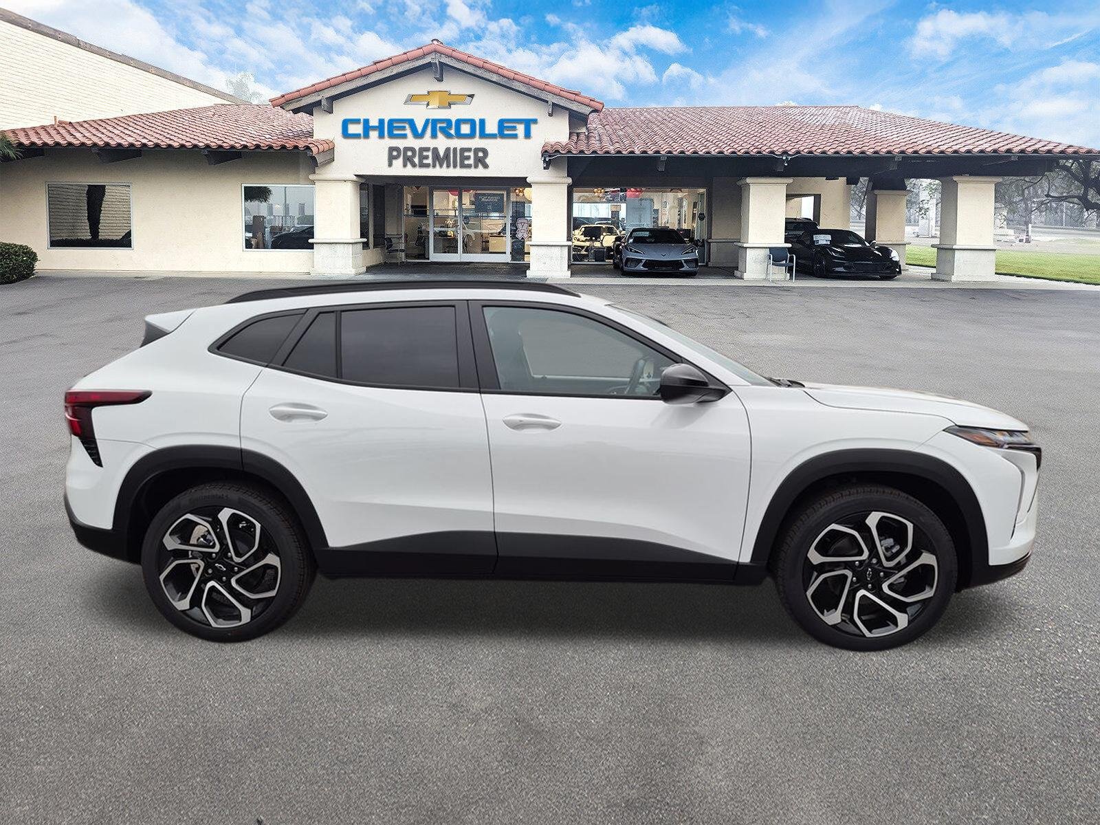 New 2026 Chevrolet Trax RS w/ Sunroof Package FWD image 9