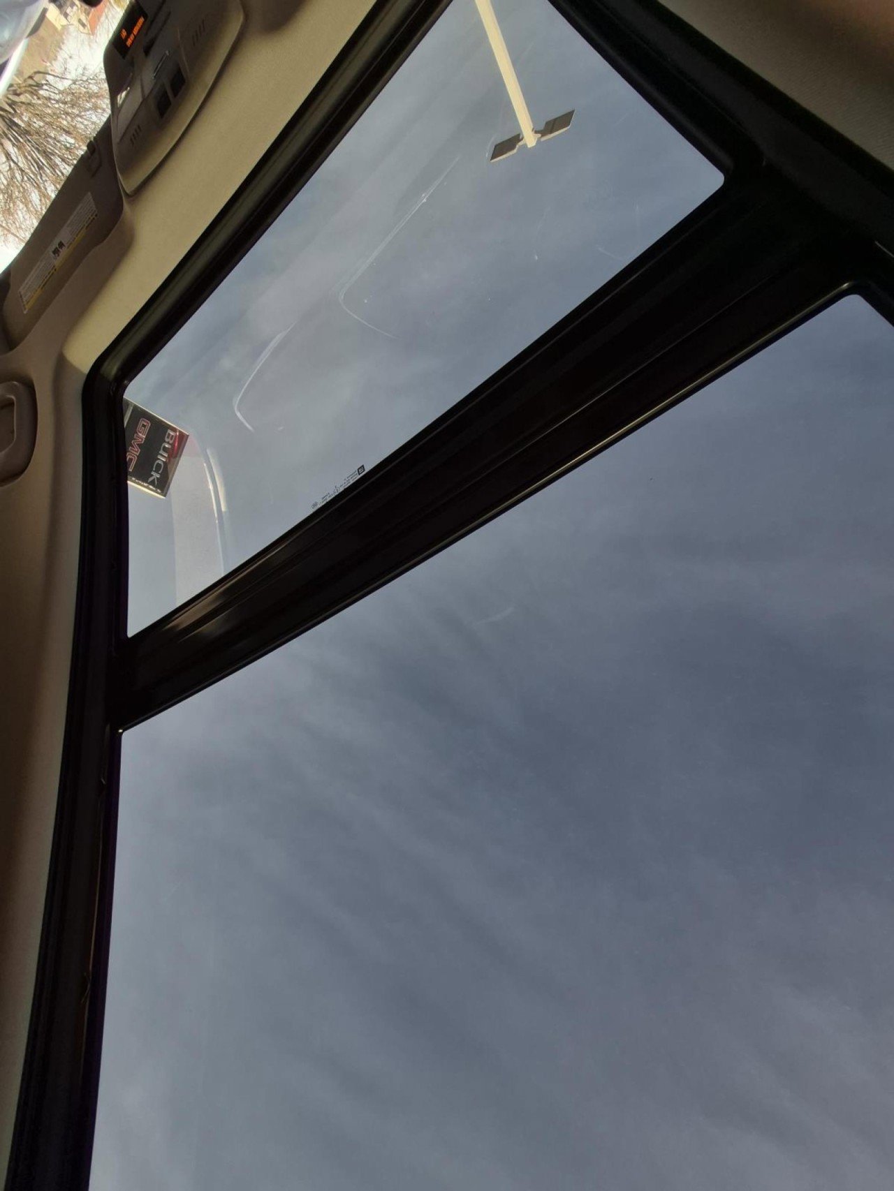 Used 2019 Buick Envision Essence image 18