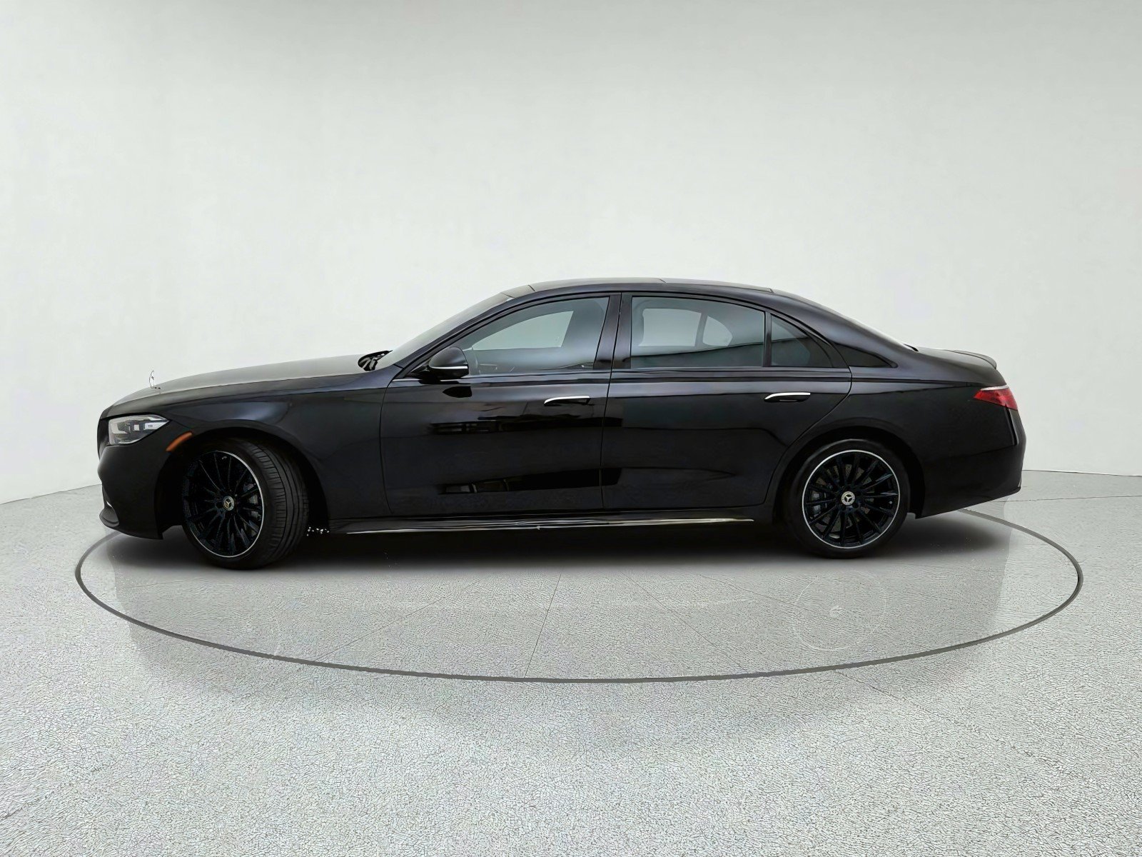 Certified 2025 Mercedes-Benz S 580 4MATIC Sedan image 14