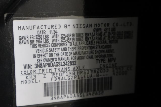 Used 2025 Nissan Kicks SR FWD image 35