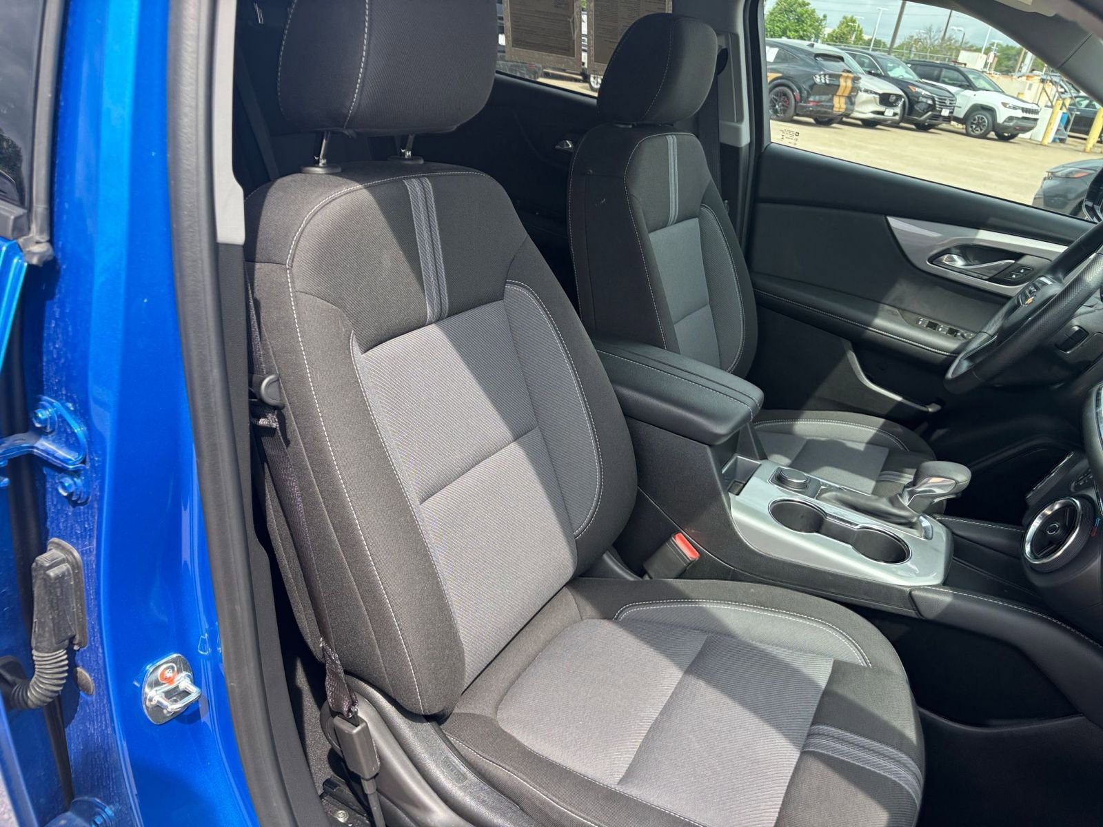 Used 2025 Chevrolet Blazer LT image 37