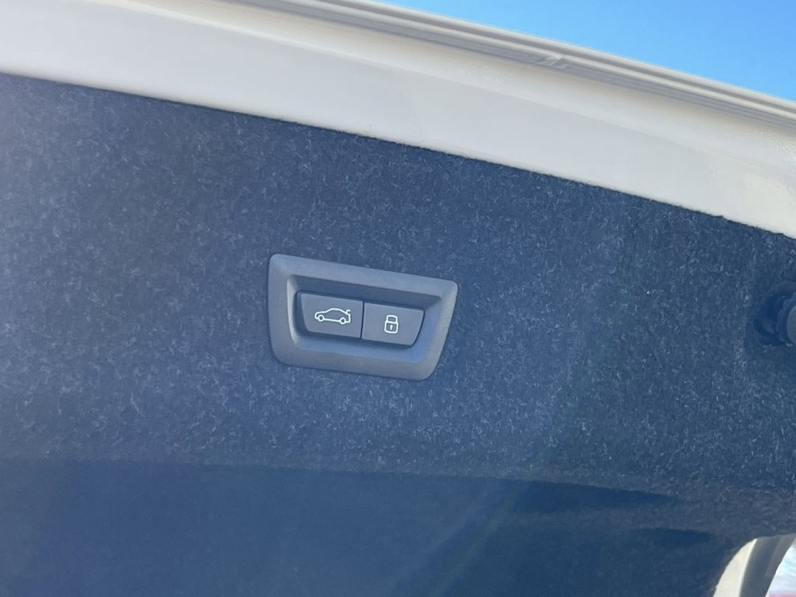 New 2026 BMW 330i xDrive Sedan w/ Convenience Package image 25