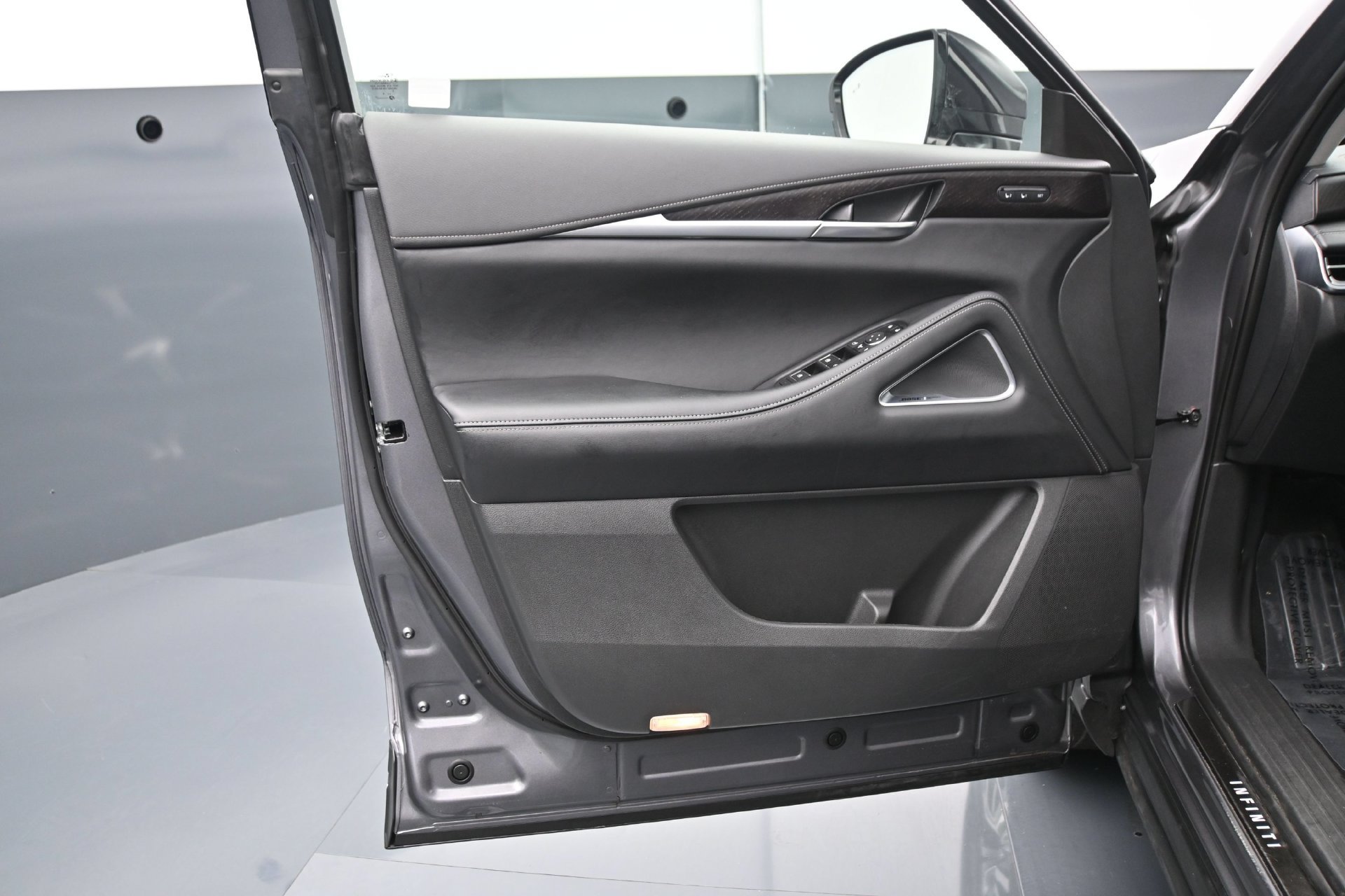 Used 2024 INFINITI QX60 Sensory AWD/4WD image 17