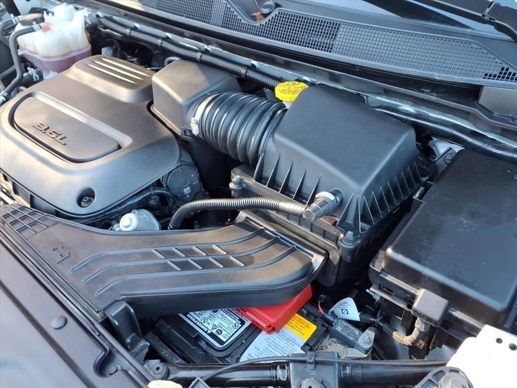 Certified 2024 Chrysler Pacifica Touring-L image 31