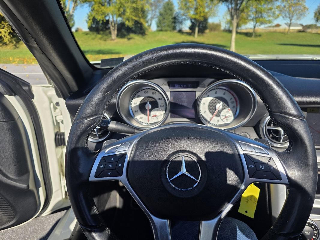 Used 2012 Mercedes-Benz SLK 250 image 20