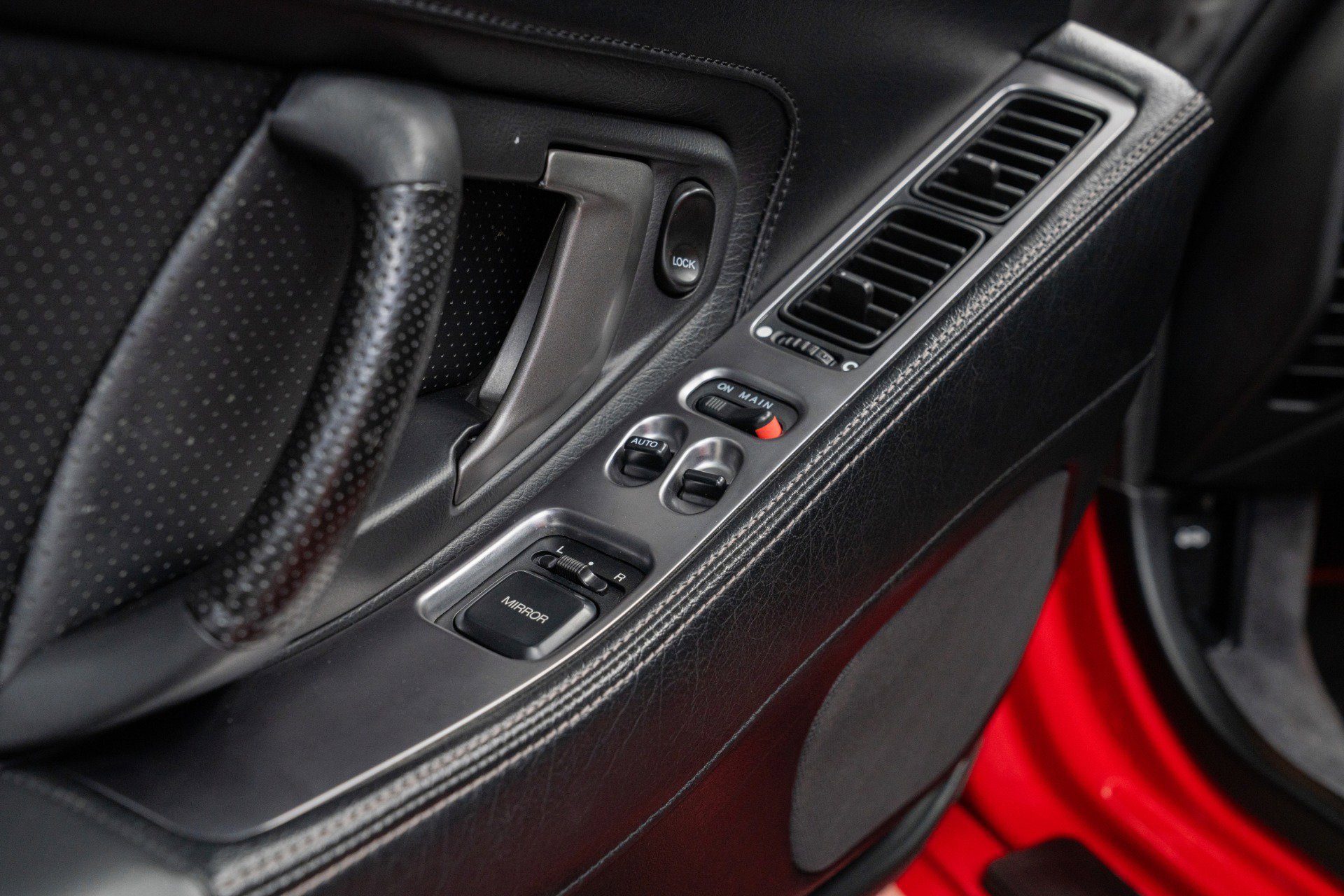 Used 2005 Acura NSX T image 25