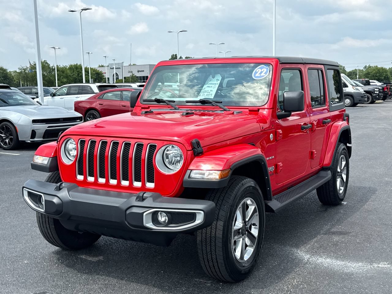 Used 2022 Jeep Wrangler Unlimited Sahara AWD/4WD image 7