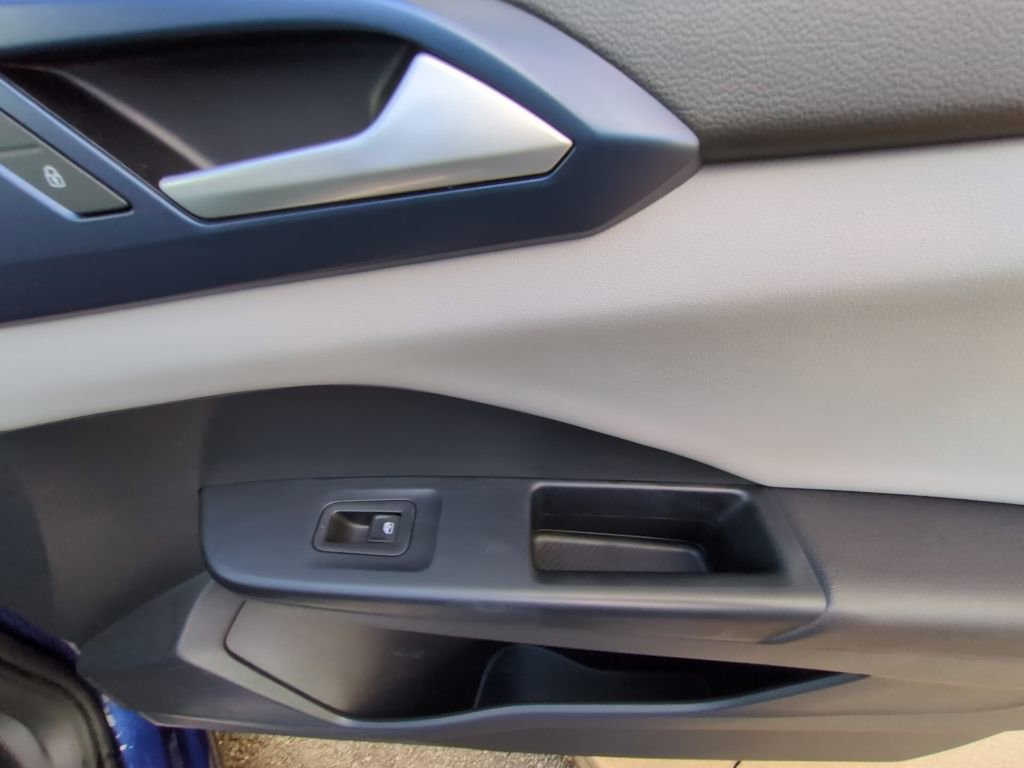 Used 2023 Volkswagen Taos SE image 26