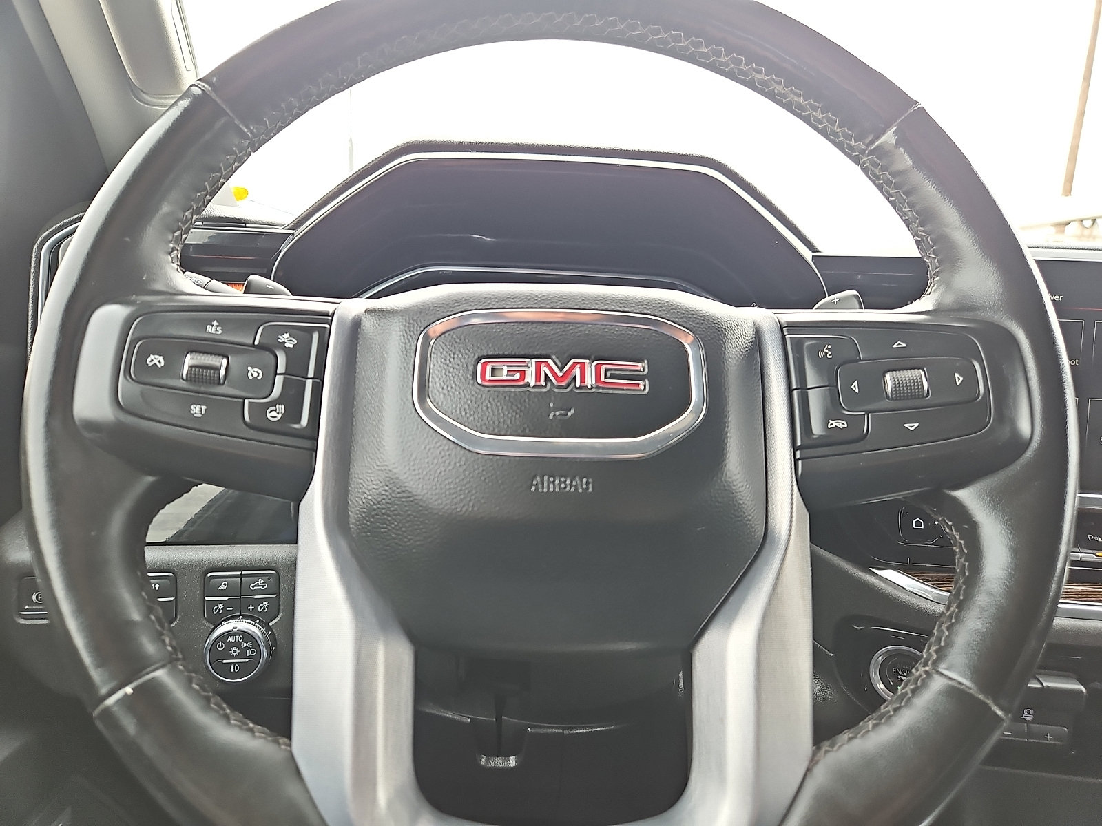 Used 2023 GMC Sierra 1500 Elevation w/ Elevation Premium Package AWD/4WD image 19