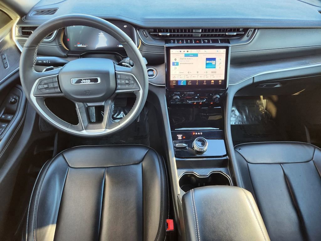 Used 2024 Jeep Grand Cherokee Limited image 16