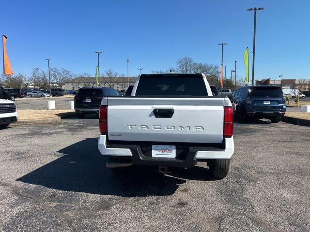 Used 2025 Toyota Tacoma SR5 image 4