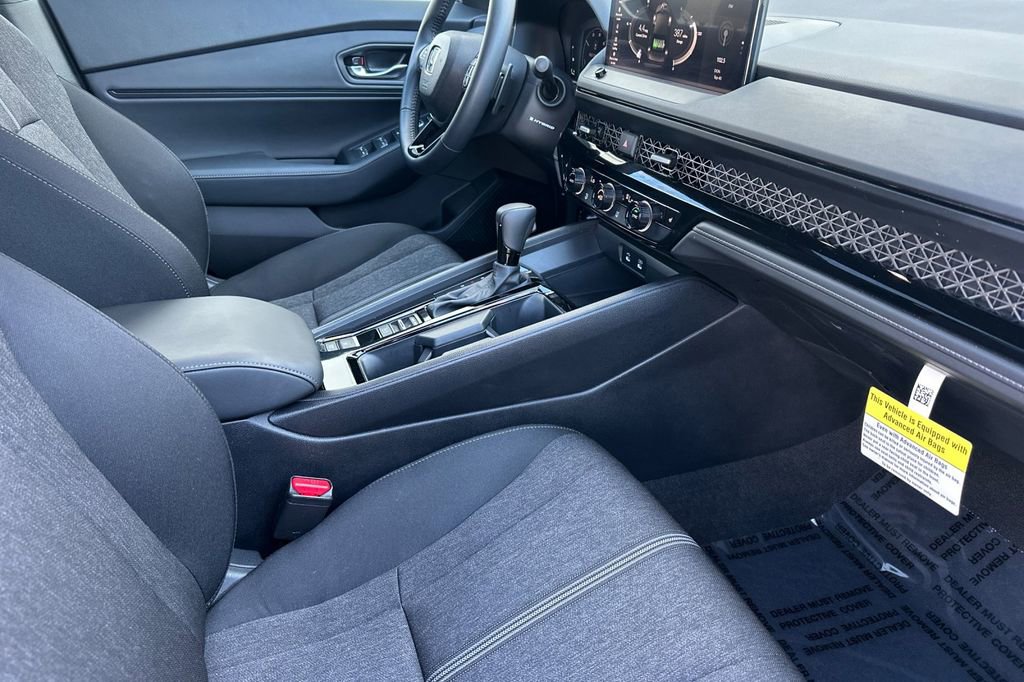 Used 2025 Honda Accord Sport image 13