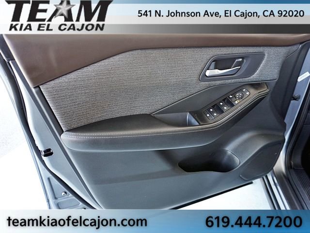 Used 2022 Nissan Rogue SV FWD image 22