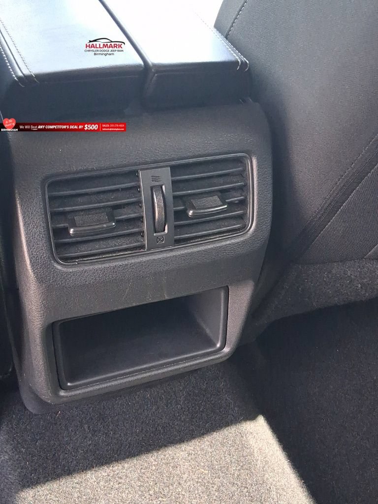 Used 2024 Nissan Rogue S AWD/4WD image 19