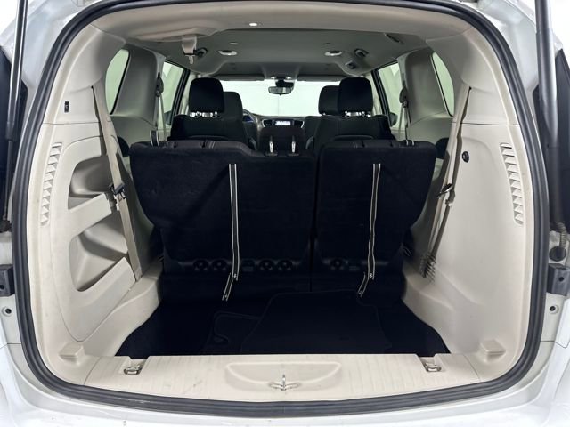 Used 2024 Chrysler Voyager LX image 26