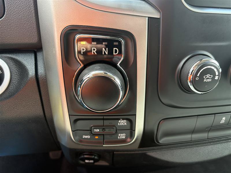 Used 2018 RAM 1500 Classic SLT AWD/4WD image 13