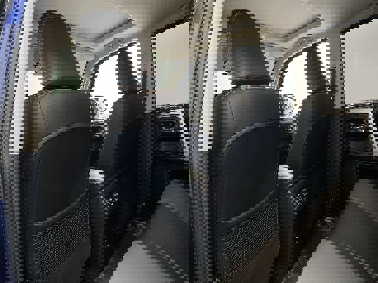 Used 2016 Toyota 4Runner SR5 Premium image 14