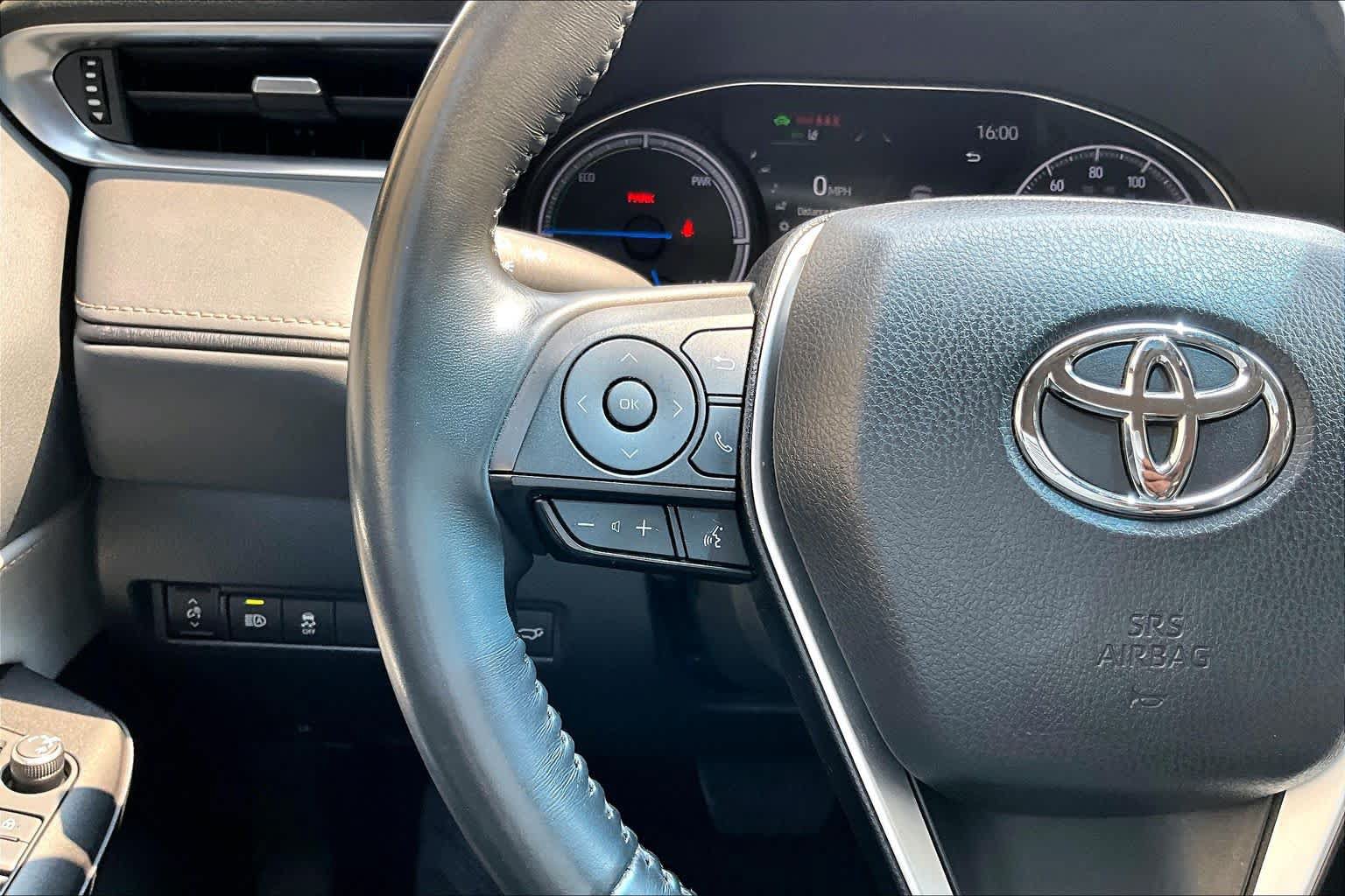 Certified 2024 Toyota Venza LE AWD/4WD image 24