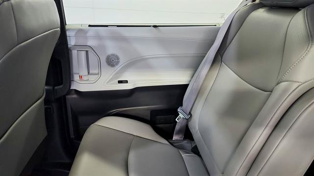 Used 2025 Toyota Sienna XLE w/ XLE Plus Package AWD/4WD image 24