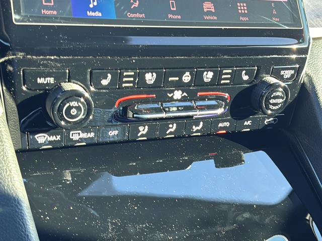 New 2025 Jeep Grand Cherokee L Limited w/ Luxury Tech Group II image 33