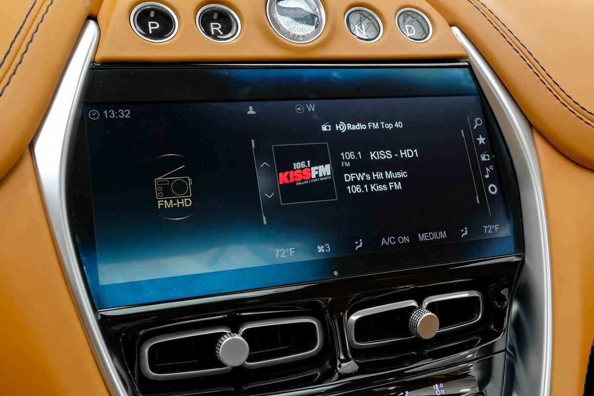 Used 2021 Aston Martin DBX AWD/4WD image 22
