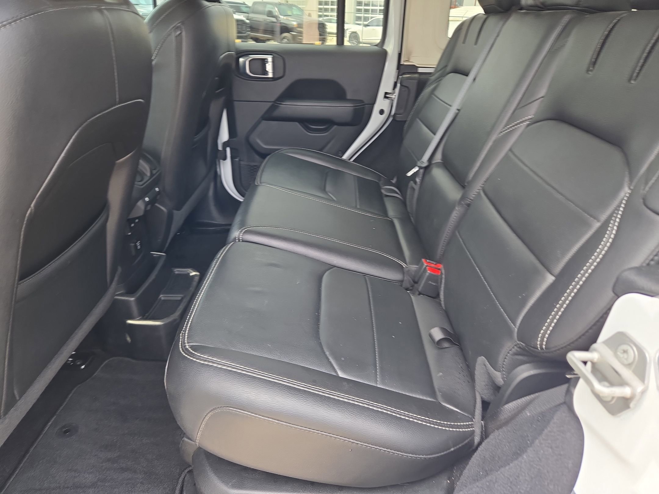 Used 2021 Jeep Wrangler Unlimited Sahara image 12