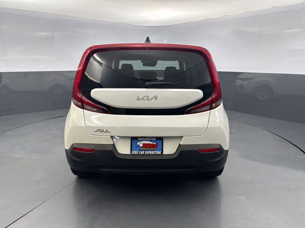 Used 2022 Kia Soul LX w/ Technology Package FWD image 4